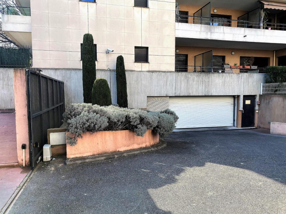 T2 proche de la gare, à 10 minutes à pieds de la Croisette, piscine&parking dans résidence de haut standing Cannes Exterior foto