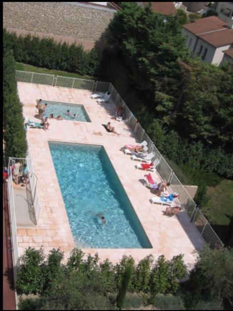 T2 proche de la gare, à 10 minutes à pieds de la Croisette, piscine&parking dans résidence de haut standing Cannes Exterior foto